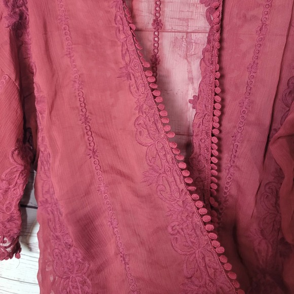 Taylor & Sage Burgundy Embroidered Sheer Boho Kimono Top Womans Size Small - Picture 4 of 5